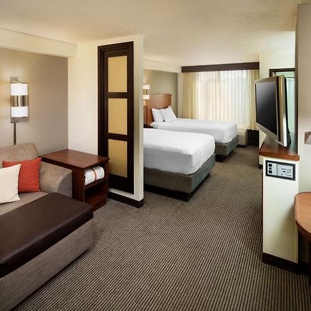 Hyatt Place Dallas Park Central Ngoại thất bức ảnh
