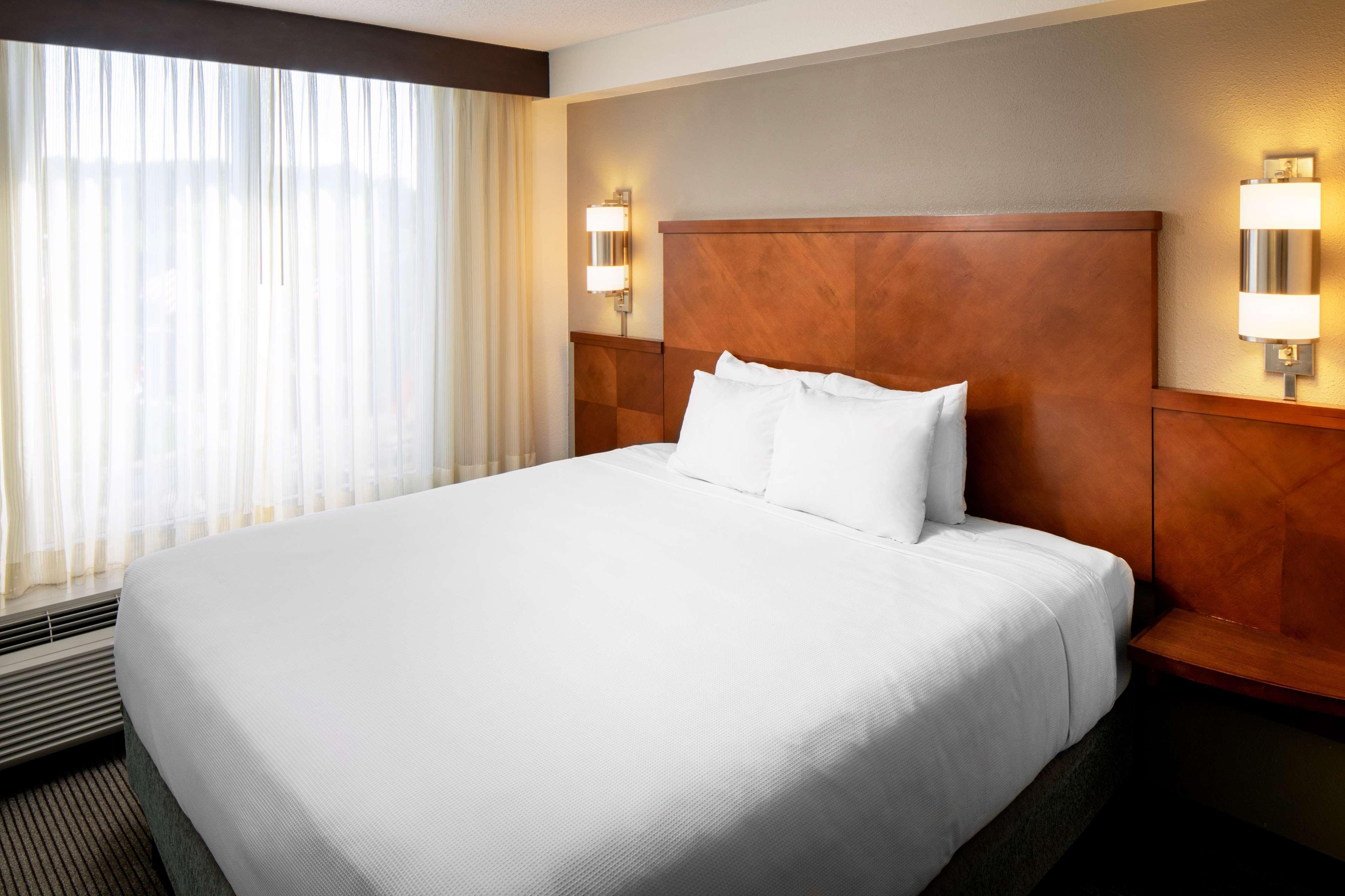 Hyatt Place Dallas Park Central Ngoại thất bức ảnh