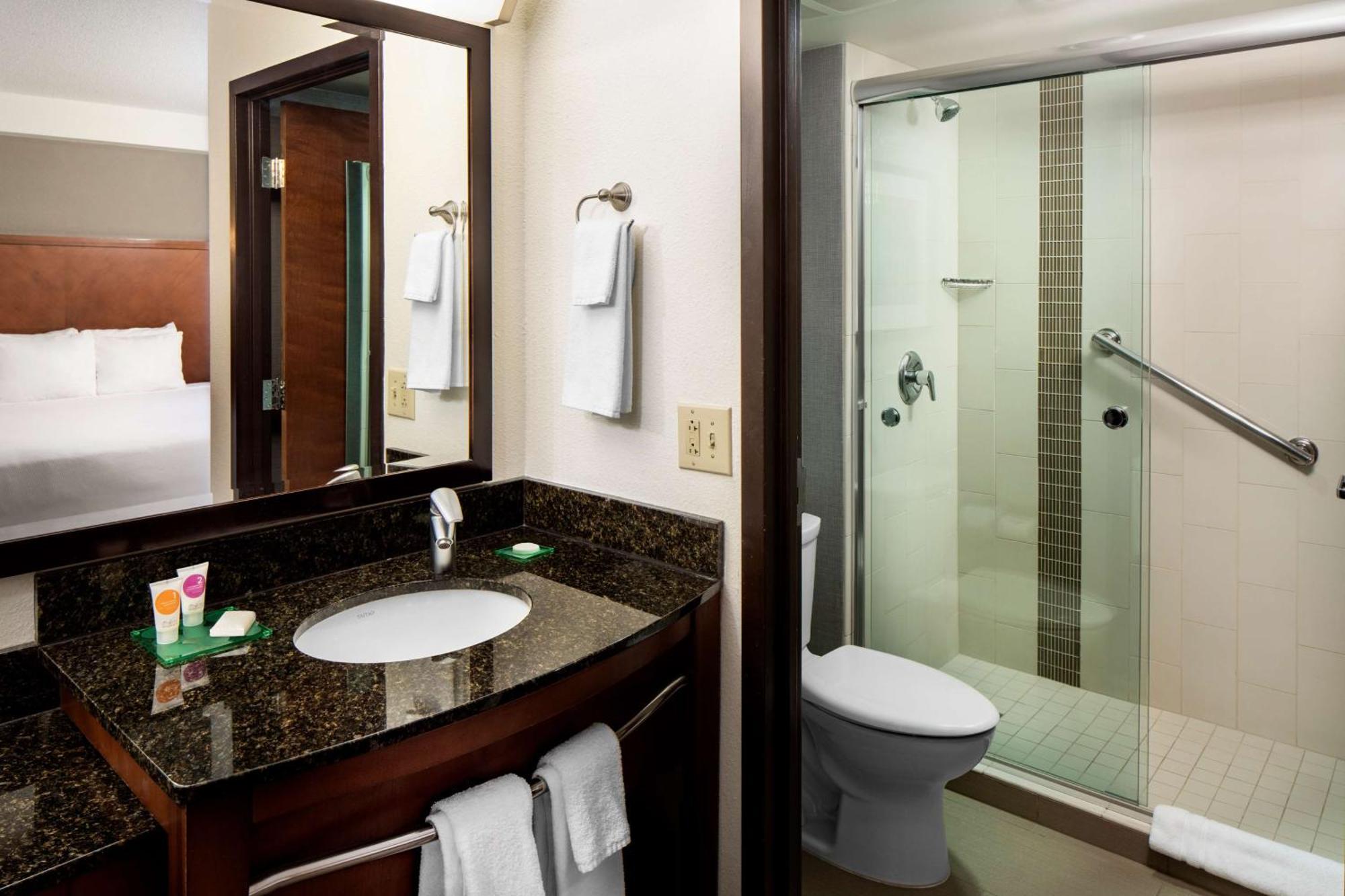 Hyatt Place Dallas Park Central Ngoại thất bức ảnh